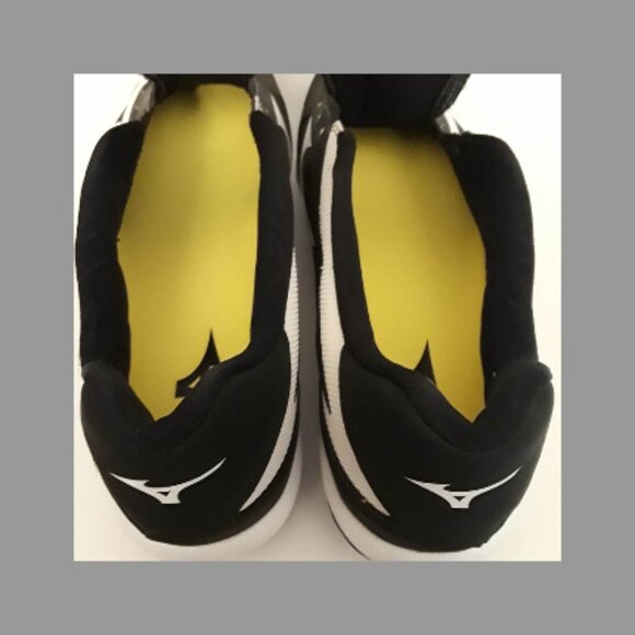 MIZUNO HEIST IQ BLACK & WHITE CLEATS - 8 SPIKES - SIZE 13 - STYLE #320501-9000 - Picture 9 of 10